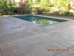 pool with built in cover mechanism