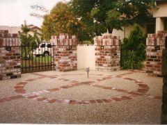 bricks for dramatic effects